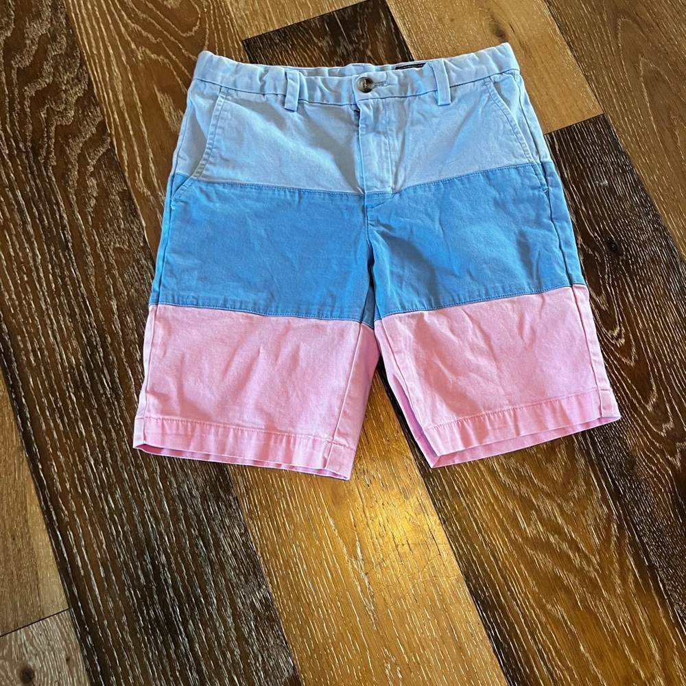 Vineyard vines